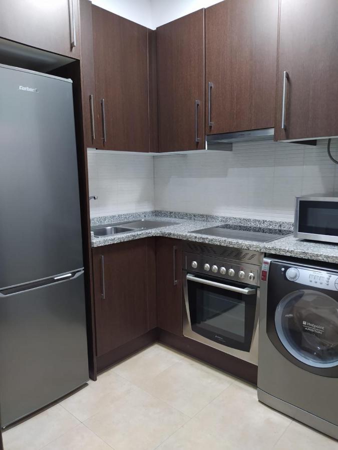 Casa Aurea-Apartamento Zona Antigua,Parking Y Wifi By Delabra Apartments オビエド エクステリア 写真