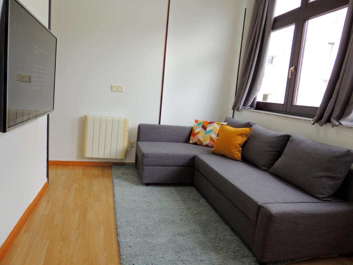 Casa Aurea-Apartamento Zona Antigua,Parking Y Wifi By Delabra Apartments オビエド エクステリア 写真